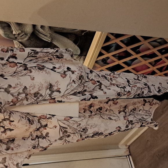 FLORAL WRAP/KIMONO - Picture 2 of 7